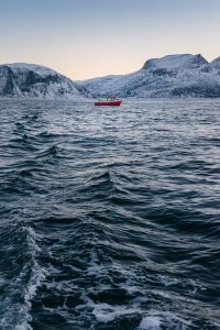 Qué características tiene el océano Ártico